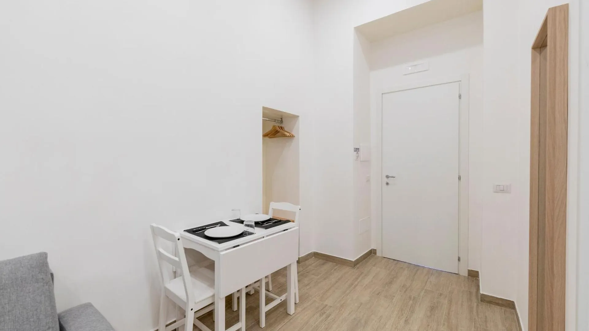 Casa Pontecorvo 05 Apartment Naples Italy